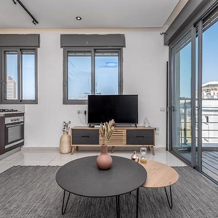 Superb 1,5 Bdr W Balcony Close To The Beach Тель-Авив Экстерьер фото