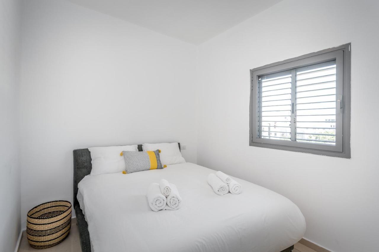Superb 1,5 Bdr W Balcony Close To The Beach Тель-Авив Экстерьер фото